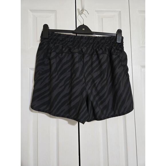 Avia xl (16-18) women's black zebra strip athletic shorts - Picture 4 of 8